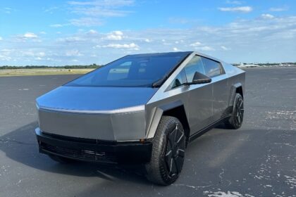 Cybertruck, wajah dari truk pickup yang diluncurkan Tesla.