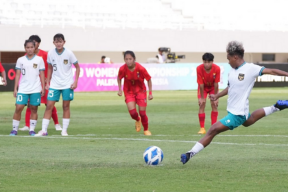 Timnas Putri Indonesia saat melawan Myanmar dalam ajang AFF U-19 Women's Championship 2023 di Stadion Gelora Sriwijaya Jakabaring, Palembang, Sabtu (15/7). Foto: PSSI