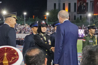 Presiden Turki Erdogan mewisuda anggota Polri yang lulus Turkish National Police Academy. Foto: NTMC