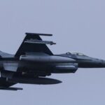 Pesawat F-16 bersiap serang Rusia. Foto/rauters