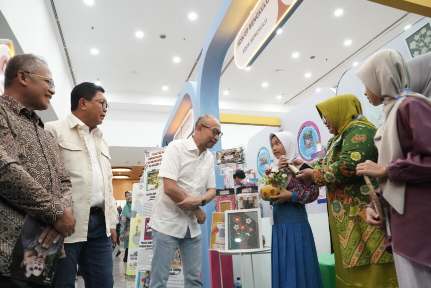 Sebagai bagian menyambut Hari Ulang Tahun (HUT) ke-25 pada 2 Oktober 2023 mendatang, Bank Mandiri menggelar Mandiri Entrepreneur Expo sebagai wadah pendorong ekonomi kerakyatan dan berkelanjutan untuk memberikan dampak positif bagi masyarakat. Foto: Dok Bank Mandiri