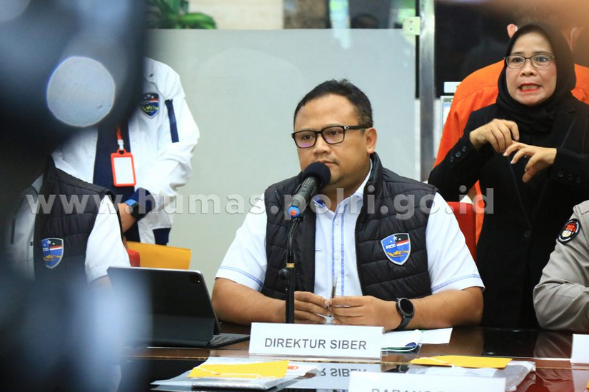 Direktur Tindak Pidana Siber Bareskrim Polri, Brigjen Adi Vivid Agustiadi Bachtiar