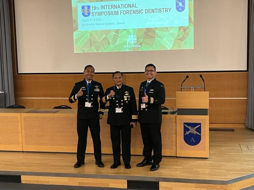 TNI Angkatan Laut (AL) mengirimkan tiga delegasi dalam sebuah Simposium bertaraf internasional bertajuk “19 th International Symposium Forensic Dentistry” di Munich Medical Academy Bundeshwehr Jerman. Foto: Dispenal