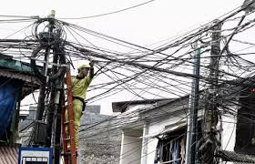 Ilustrasi kabel listrik dan fiber optik di Jakarta.(foto dok pemprov)