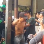 Terekam CCTV, pelaku pencurian handphone diamankan warga di Jalan Haji Dogon, Kelurahan Pondok Kelapa, Kecamatan Duren Sawit, Jakarta Timur pada Jumat (4/8) sore. Pelaku kini mendekam di sel tahanan Polsek Duren Sawit, Minggu (6/8). Foto: Ist