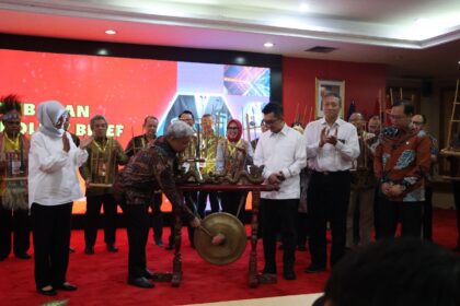 Kejaksaan Agung berpartisipasi dalam Pameran Proyek Perubahan dan Seminar Nasional Policy Brief Pelatihan Kepemimpinan Nasional (PKN) 1 Angkatan 156 Tahun 2023 LAN RI dengan menampilkan proyek perubahan “Kolaborasi Jaga Desa” di Gedung LAN, Senin (7/8).