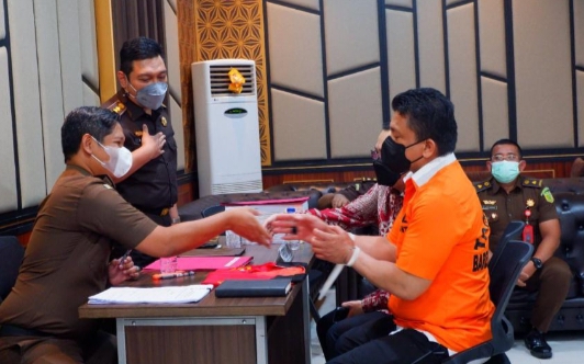 Terdakwa Ferdy Sambo saat diserahkan oleh penyidi Bareskrim Polri kepada Jaksa Penuntut Umum di Kompleks Kejaksaan Agung, Jakarta Selatan, beberapa waktu lalu.