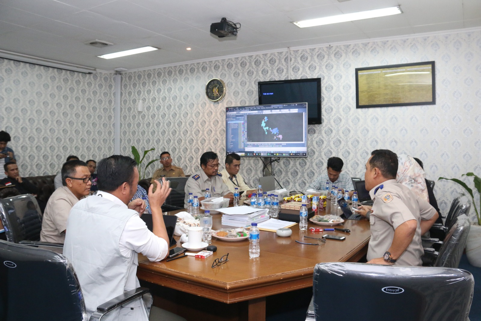 Caption: BPN Kota Depok bersama Pemkot Depok menggelar rapat koordinasi  mematangkan sertifikasi 1.000 aset pemerintah daerah, Selasa, 15 Agustus 2023. (Foto: BPN Kota Depok)