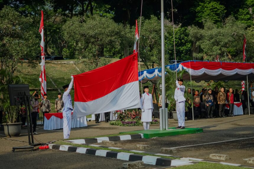 Dalam merefleksikan hari kemerdekaan Republik Indonesia ke 78 seluruh karyawan/i unit usaha Artha Graha Network/Artha Graha Peduli menggelar upacara kemerdekaan. Di laksanakan secara serentak di 45 titik lokasi yang tersebar di 32 provinsi dan diikuti oleh ribuan peserta. Pada Kamis (17/08/2023).