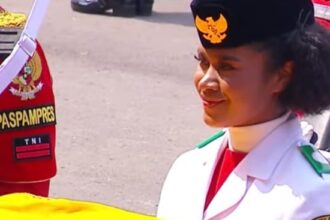 Lilly Indriani Suparman Wenda, pembawa baki di Paskibraka 2023, Foto: YouTube Sekretariat Presiden