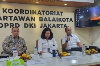 Dirut PAM Jaya, Arief Nasrudin saat diskusi Revitalisasi Pipa Air Menuju 100 Persen Layanan PAM Jaya di Jakarta.(foto Sofian/ipol.id)