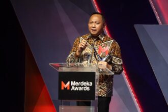 Kepala Pusat Penerangan Hukum (Kapuspenkum) Kejaksaan Agung Ketut Sumedana dalam sambutannya usai menerima penghargaan “Merdeka Award” dalam kategori Inovasi Pelayanan Publik di Jakarta, Rabu (30/8). Foto: Dok Puspenkum Kejaksaan Agung