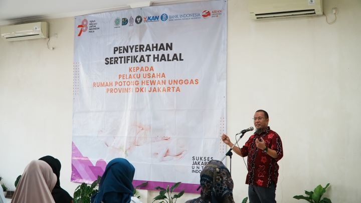 13 Rumah Potong Hewan dan Unggas (RPHU) yang dikelola oleh Dinas KPKP Pemda DKI Jakarta kini mendapat Sertifikat Halal dari LPPOM MUI. Foto: Ist