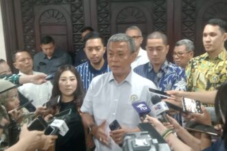 Ketua DPRD DKI Jakarta, Prasetio Edi Marsudi usai rapat, Rabu (16/8). (Foto Sofian/IPOL. id)