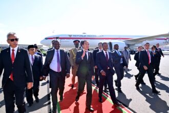Presiden Jokowi tiba di Bandara Jomo Kenyatta Nairobi, Republik Kenya,