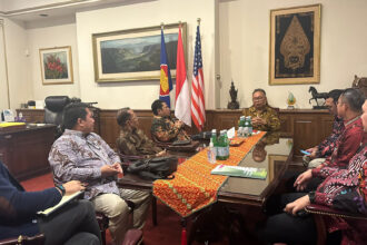 Konjen RI di New York menerima kunjungan Dirjen Pendidikan Islam dan jajarannya, bahas beasiswa untuk mahasiswa PTKN kuliah di Amerika. Foto: Kemenag