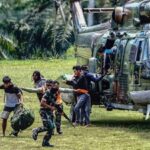 Seorang anggota TNI Angkatan Laut (AL) meninggal dunia usai terlibat kontak tembak dengan Kelompok Kriminal Bersenjata (KKB) di Distrik Dekai, Kabupaten Yahukimo, Papua Pegunungan, Senin (21/8). (ANTARA)