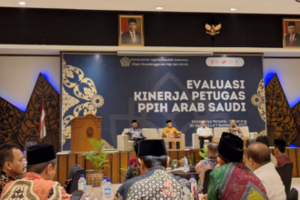 Dirjen Penyelenggaraan Haji dan Umrah Hilman Latief saat membuka Evaluasi Kinerja Petugas PPIH (Panitia Penyelenggara Ibadah Haji) Arab Saudi di Bandungan, Semarang, Rabu (30/8) malam.