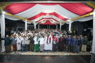 Forum Umat Islam Banten Bersatu (FUIBB) bersama sukarelawan Gerakan Rakyat Desa Untuk (Gardu) Ganjar deklarasi damai mendukung Ganjar Pranowo maju menjadi Presiden selanjutnya sekaligus menciptakan Pemilu aman di 2024, Sabtu (19/8). Foto: Gardu
