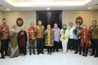 Menaker Ida mengatakan, negara telah menetapkan Sistem Jaminan Sosial Nasional (SJSN) yang bertujuan memberi kepastian perlindungan dan kesejahteraan sosial bagi seluruh rakyat Indonesia.