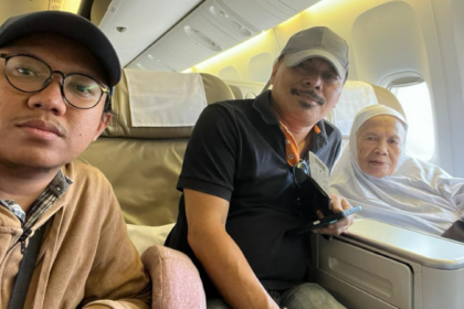 Atikah, jemaah haji asal kloter JKS 53 diantar pulang ke tanah air setelah sebelumnya dirawat di RSAS.