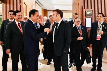 Bertemu Presiden Macron Presiden Jokowi Apresiasi Investasi Prancis Pada Sektor Strategis di Indonesia