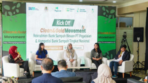 Tingkatkan Kepedulian Masyarakat Terhadap Lingkungan, Pegadaian Kick Off Program Clean and Gold Movement 2 Sebagai upaya meningkatkan kapasitas Bank Sampah di Indonesia, PT Pegadaian menggelar Kick Off Clean and Gold Movement yang digelar di Kantor Pegadaian Kenari, Jakarta pada (08/09).foto/dok-pegadaian
