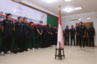 Induk organisasi voli Indonesia (PBVSI) melepas Timnas voli pantai dan voli indoor ke Asian Games 2022, Kamis (14/9/2023) di Padepokan Voli Jenderal Polisi Kunarto, Sentul, Jawa Barat. Foto/dok/pbvsi