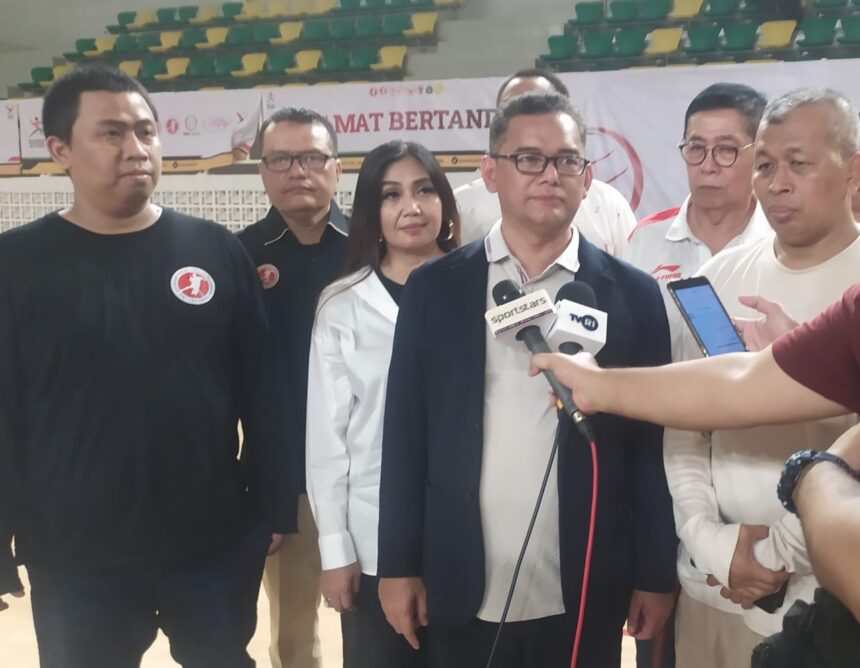 Ketua Umum PB ABTI, Zulfydar Zaidar Mochtar SE MM seusai menutup BK PON XXI di GOR UNJ, kemarin. Foto/dok/PB abti