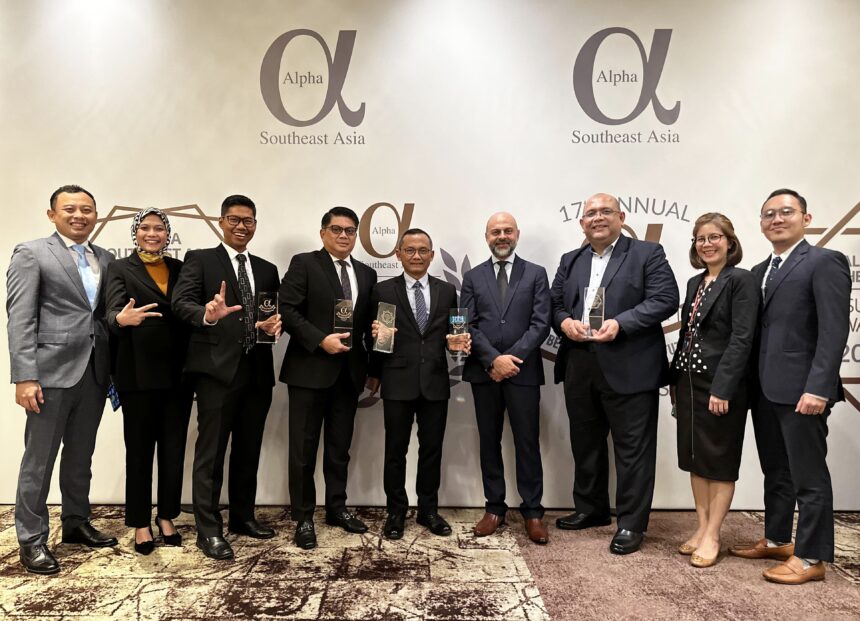 Bank Mandiri berhasil mendulang lima apresiasi pada ajang Alpha Southeast Asia Awards 2023 yang digelar di Singapura, Kamis (7/9). Foto: Dok Bank Mandiri