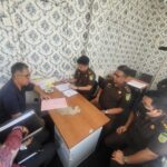 Tim Jaksa Penuntut Umum (JPU) Kejaksaaan Negeri Jakarta Selatan saat menerima pelimpahan berkas perkara dan barang bukti (tahap dua) atas nama tersangka Windy Purnomo.