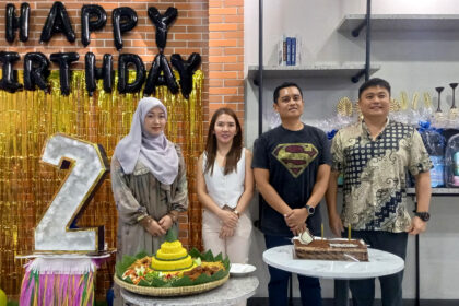 Tayakuran dan doa bersama pada perayaan ulang tahun kedua Hotel Sambina Prime. (ist./dok. Sambina Prime)
