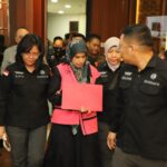 SB selaku Direktur PT Bukaka Tehnik Utama hendak ditahan di Rutan Salemba Cabang Kejaksaan Agung. Foto: Yudha Krastawan/ipol.id