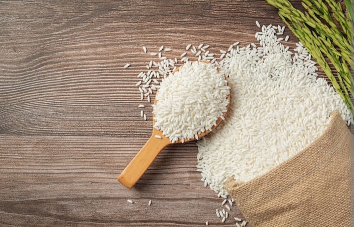 Ilustrasi - Kenaikan harga beras hingga kini belum kunjung menurun. Foto: Freepik