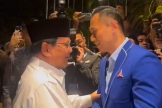 Bacapres Prabowo disambut AHY (Ketua Umum Partai Demokrat) di acara Rapimnas Partai Demokrat di JHCC, Senayan, Jakarta Pusat.(foto dok pribadi)