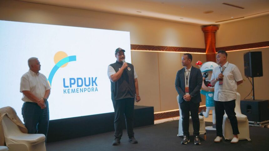 Menteri Pemuda dan Olahraga (Menpora) RI Dito Ariotedjo meluncurkan logo baru Lembaga Pengelola Dana dan Usaha Keolahragaan (LPDUK), di sela-sela kegiatan Talkshow IDEAFEST2023, Sabtu (30/9). Foto/lpduk