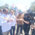Perwakilan Forum Peduli Demokrasi (FPD) Papua, yakni Alfret Bonai, Moses Waimuri, Richo Rumayomi, dan Rudy Mora saat setelah aksi unjuk rasa di Jakarta, diterima bertemu dengan pihak Kementerian Dalam Negeri, Kamis (14/9). Foto: Ist