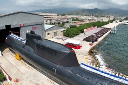 Upacara peluncuran kapal selam serangan nuklir taktis baru, di Korea Utara, dalam foto selebaran yang dirilis pada 8 September 2023. Foto: KCNA