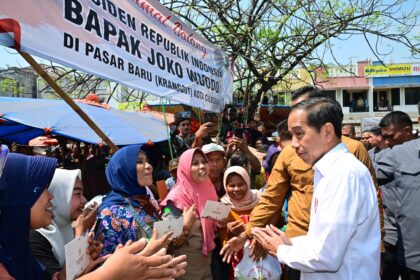 Tinjau Pasar Kranggot Presiden Jokowi Harga Bahan Pangan Sangat Baik 2048x1457 1