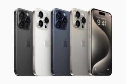 Selain USB Type-C, iPhone 15 juga muncul varian Pro dan seri Pro Max. Seri Pro memiliki spek storage minimal 128 GB, sementara Pro Max memiliki storage minimal 256 GB. Foto: Apple