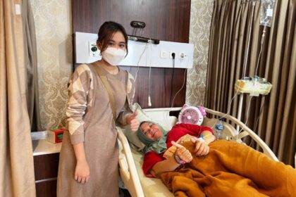 Fitri berharap agar semua masyarakat untuk sadar betapa pentingnya peran Program JKN dalam melindungi pesertanya saat butuh layanan kesehatan. Karena penyakit bisa datang kapanpun tanpa pemberitahuan terlebih dahulu. Foto: BPJS