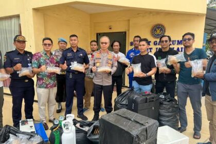Ratusan benih lobster yang berhasil gagal dikirimkan ke SIngapura. Foto: NTMC