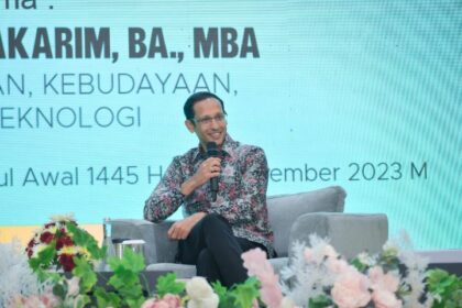 Mendikbudristek Nadiem Anwar Makarim saat mengikuti Program Pengenalan Kampus bagi Mahasiswa Baru UNISA Yogyakarta Tahun Akademik 2023/2024. Acara tersebut mengangkat tema “Generasi Harapan untuk Indonesia Berkemajuan”.
