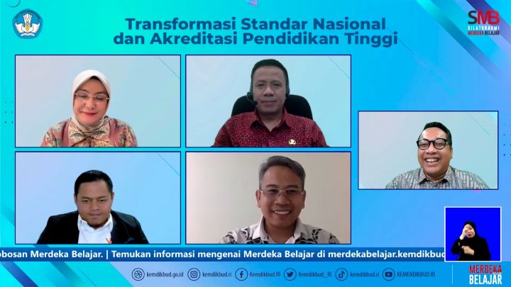 Tampak webinar Silaturahmi Merdeka Belajar (SMB), dengan tema Transformasi Standar Nasional dan Akreditasi Pendidikan Tinggi”, pada Kamis (7/9). Foto: Kemendikbudristek