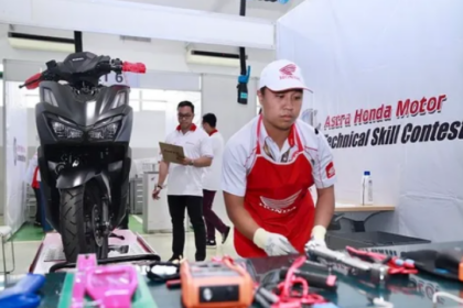 AHM membuka layanan pengecekan rangka enhanced smart architecture frame (eSAF). Foto: AHM