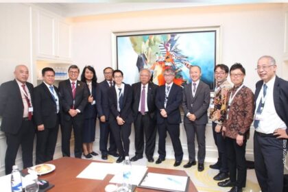 Menteri PUPR bersama delegasi dari Jepang.