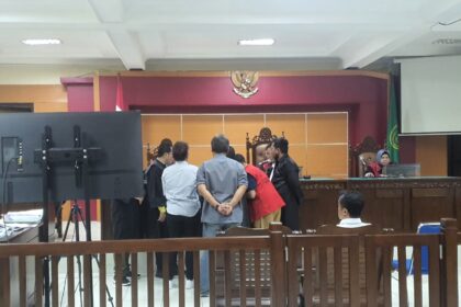 Suasana sidang perkara penggelapan aset PT Duta Manuntung di PN Balikpapan Kaltim, dengan agenda pemeriksaan aset pada Selasa (10/10/2023).