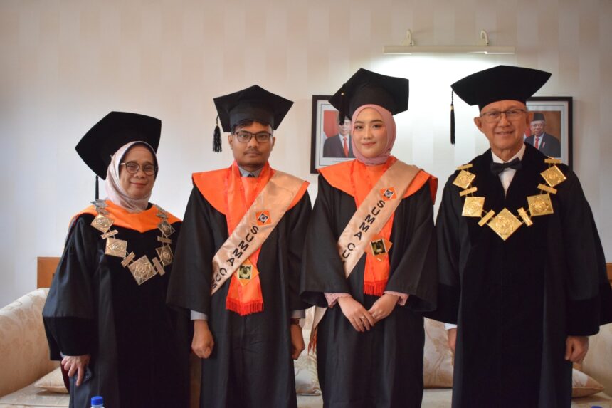 Keterangan Pict (saat Rektor ITI. Dr. Ir. Marzan Aziz Iskandar, IPU, ASEAN Eng, dan Prof. Dr. Ir. Dwita Suastiyanti, M.Si. IPM, ASEAN Eng Wakil Rektor Bidang Akademik di Balai Sidang Graha Widya Bhakti KST B.J Habibie BRIN, Serpong Tanggerang Selatan)