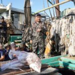 Direktur Jenderal Pengawasan Sumber Daya Kelautan dan Perikanan (PSDKP), Laksda TNI Adin Nurawaluddin, meninjau Kapal Ikan Asing (KIA) berbendera Malaysia bernama KM PKFB 1032 yang tertangkap melakukan illegal fishing di WPPNRI 571 Selat Malaka.