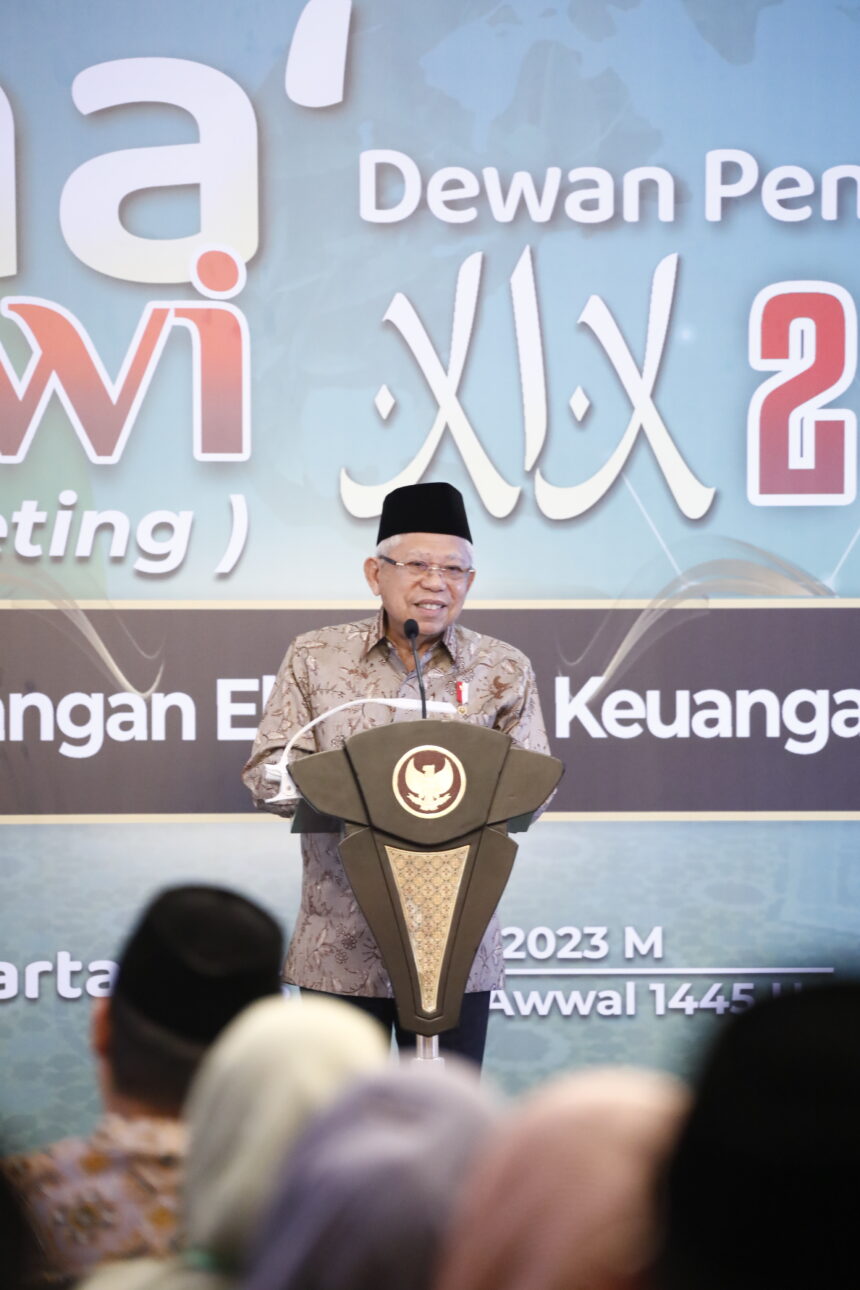 OJK bersama DSN - MUI menyelenggarakan Kegiatan Pertemuan Tahunan (Ijtima’ Sanawi) DPS 2023 dengan tema “Meningkatkan Kolaborasi Pengembangan Ekonomi Keuangan Syariah di Era Disrupsi Ekonomi” pada tanggal 13-14 Oktober 2024 di Jakarta. Foto/OJK